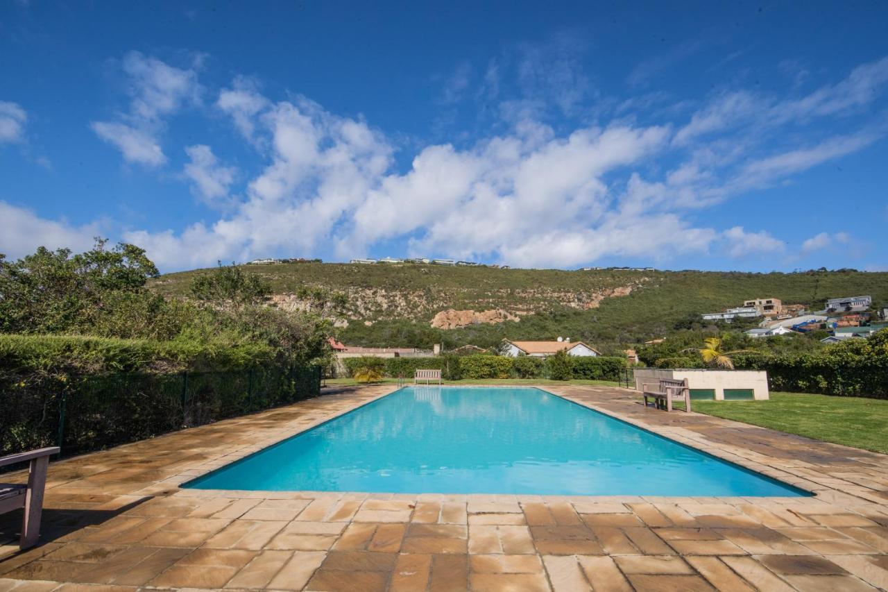 Апартаменты Six Whale Rock Gardens With Back Up Power For Load Shedding Плеттенберг-Бей Экстерьер фото