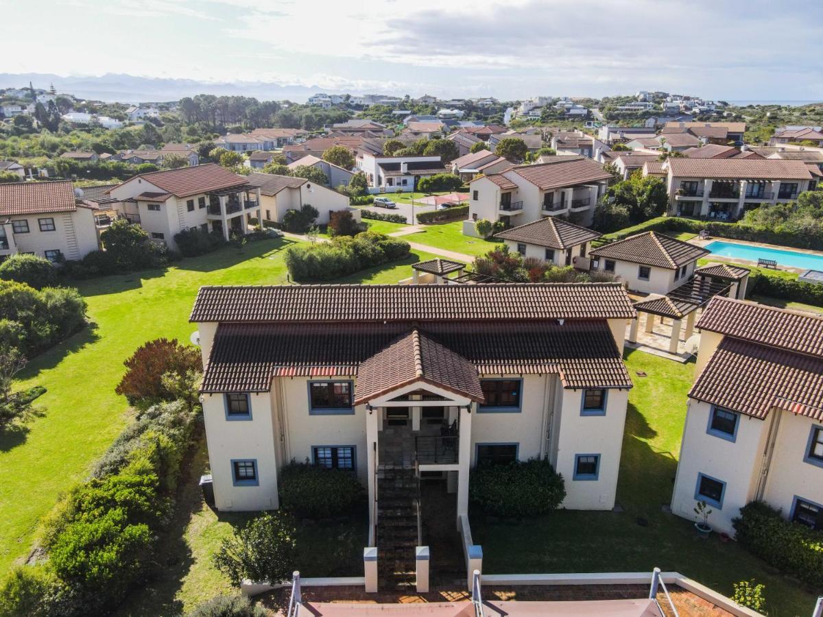 Апартаменты Six Whale Rock Gardens With Back Up Power For Load Shedding Плеттенберг-Бей Экстерьер фото